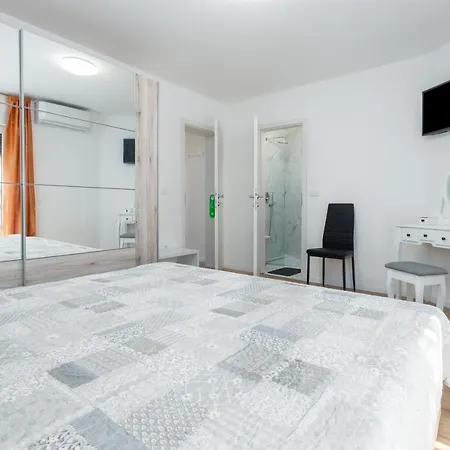 Center Sea Апартаменты *